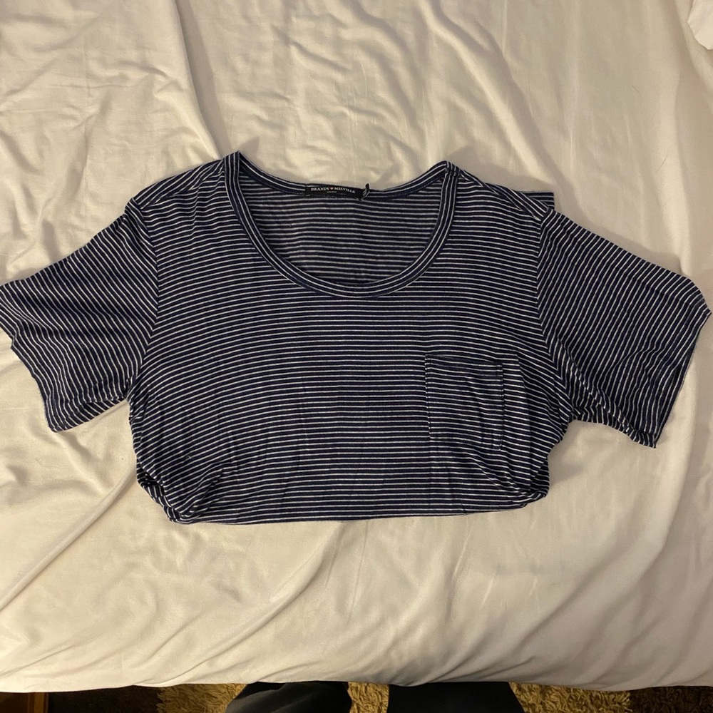 BRANDY MELVILLE T SHIRT